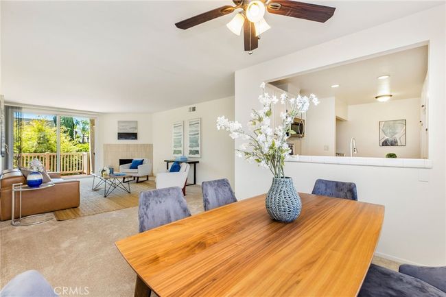 UNIT-209 - 14315 Riverside Dr, Condo with 2 bedrooms, 2 bathrooms and 3 parking in Sherman Oaks CA | Image 8