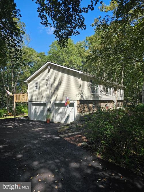 377 Kilmer Trl, Albrightsville, PA, 18210-2400 | Card Image