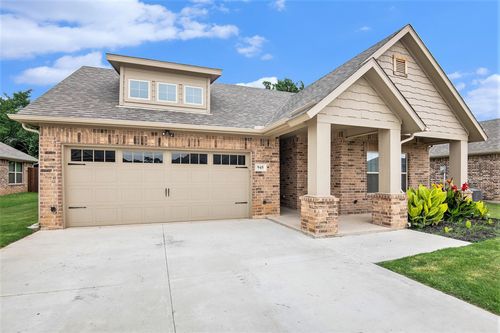 945 Sam St, Springtown, TX, 76082-2338 | Card Image