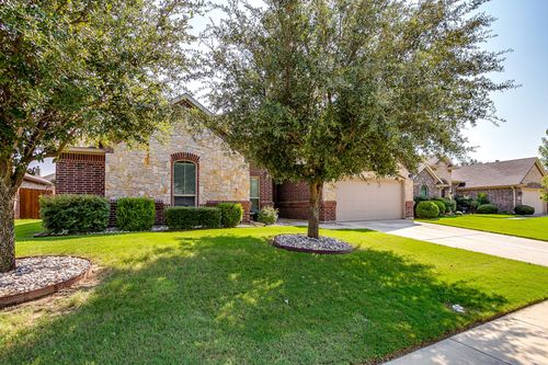 573 Ascot Way, Azle, TX, 76020-2686 | Card Image