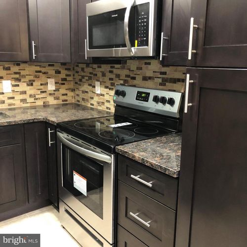 711 Yardley Cmns, YARDLEY, PA, 19067-1659 | Card Image