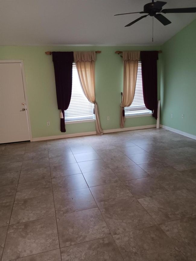 124 Sw Sea Lion Rd, House other with 3 bedrooms, 1 bathrooms and null parking in Port St. Lucie FL | Image 13