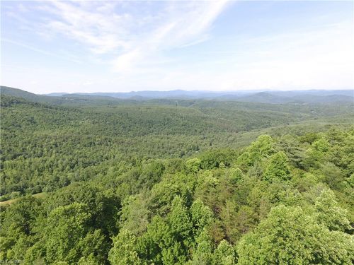 000 Rawhide Rd, Millers Creek, NC, 28651 | Card Image