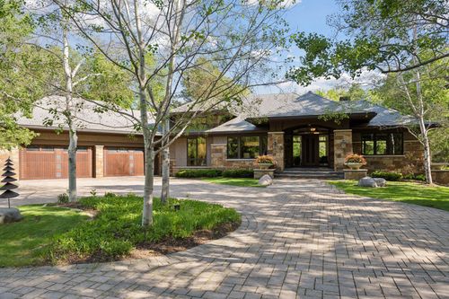 370 Ferndale Rd W, Wayzata, MN, 55391-1511 | Card Image