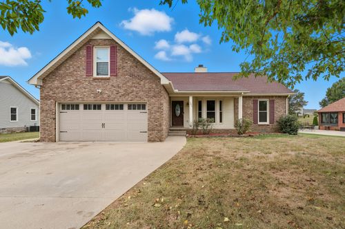 624 Stonewall Ln, Clarksville, TN, 37040-5562 | Card Image