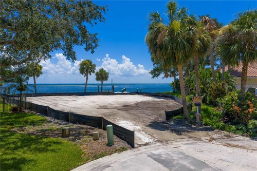 1910 Illinois Ave Ne, St Petersburg, FL, 33703-3422 | Card Image