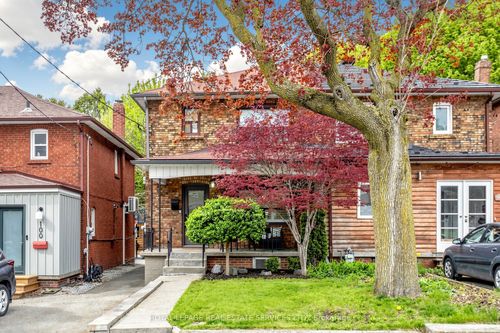 102 Roseneath Gdns, York, ON, M6C3X6 | Card Image