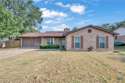 613 Manning Dr, Copperas Cove, TX, 76522-2629 | Card Image