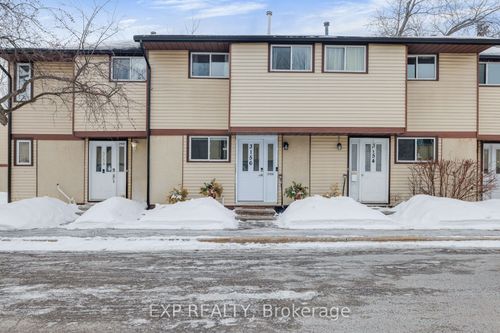 3156 Quail Dr, Gloucester, ON, K1T1T9 | Card Image