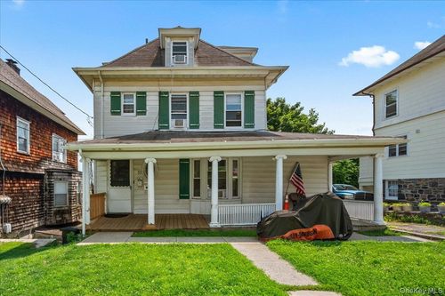 33 Soundview St, Port Chester, NY, 10573-4507 | Card Image