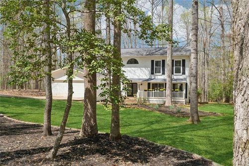8012 Beachwood Dr, Murrayville, GA, 30564-1617 | Card Image
