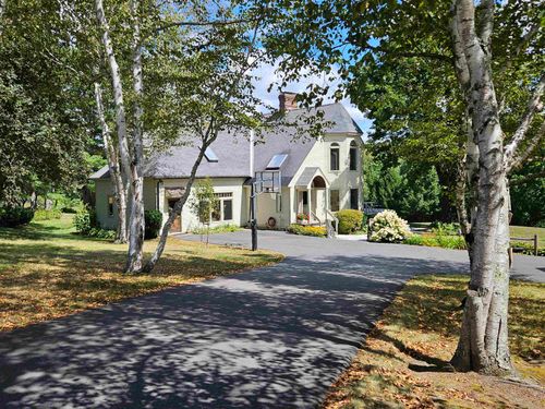 5 Hillwinds N, Brattleboro, VT, 05301-9077 | Card Image