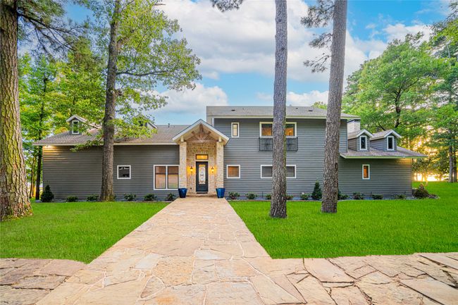 View of front of home featuring a front lawn | Image 4