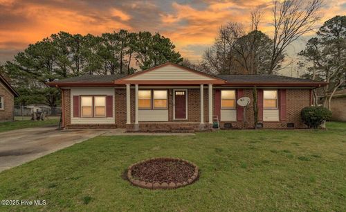 713 Oakdale Dr, Elizabeth City, NC, 27909-7694 | Card Image