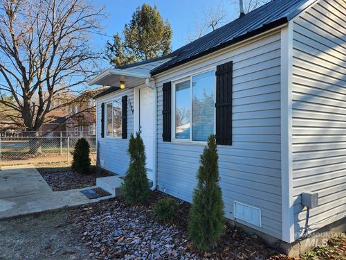 1124 7th Ave N, Payette, ID, 83661-2208 | Card Image