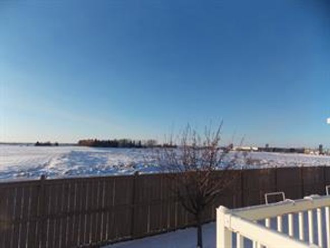 77 - 5210 65 Ave, Home with 3 bedrooms, 2 bathrooms and 3 parking in Olds AB | Image 44