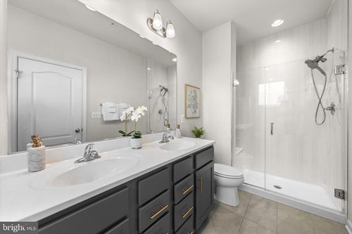 1041 Flester Ln, LAUREL, MD, 20707-6512 | Card Image