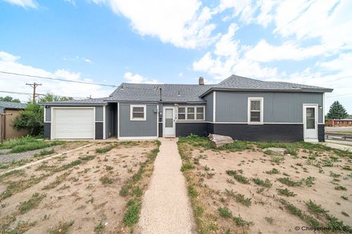 1518 E 14th St, Cheyenne, WY, 82001-4948 | Card Image