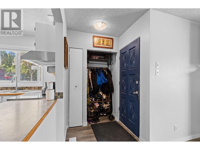 2431 Bering Rd, Home with 2 bedrooms, 1 bathrooms and 5 parking in West Kelowna BC | Image 4