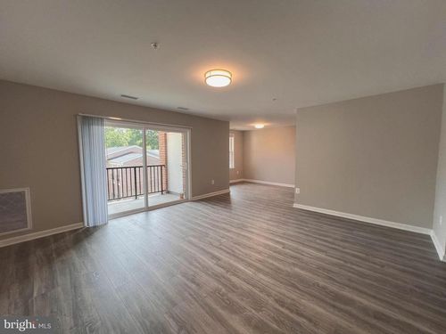 apt-202-826 Quince Orchard Blvd, GAITHERSBURG, MD, 20878-1738 | Card Image