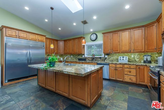 6957 Enfield Ave, House other with 6 bedrooms, 4 bathrooms and 4 parking in Reseda CA | Image 6