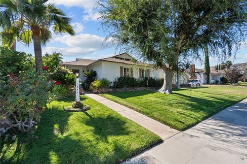 2641 N Buena Vista St, Burbank, CA, 91504-2621 | Card Image