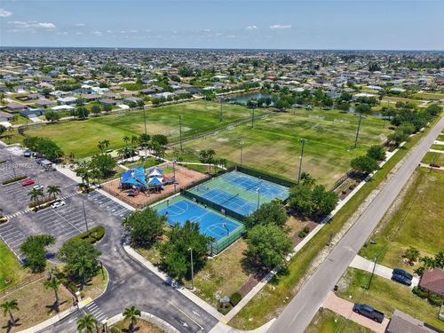 404 Sw 29th Ave, Cape Coral, FL, 33991-1183 | Card Image
