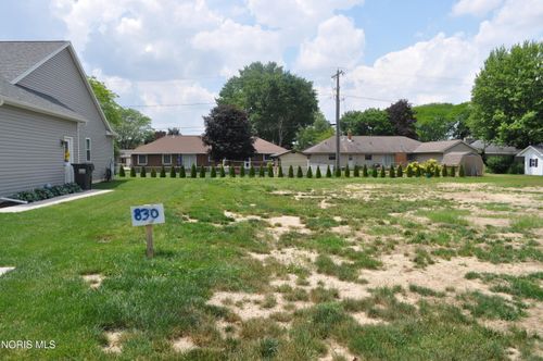 830 Dannick Lane, Gibsonburg, OH, 43431 | Card Image