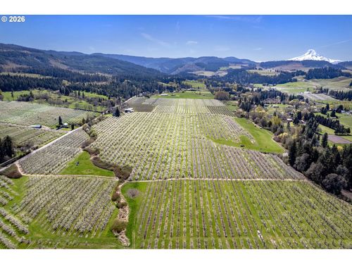 3316 Thomsen Rd, Hood River, OR, 97031-8404 | Card Image