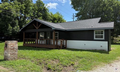 201 Courthouse Ave, New Boston, TX, 75570-3144 | Card Image