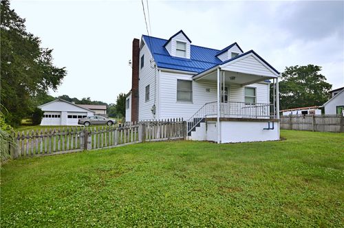 709 Brinkerton Rd, Greensburg, PA, 15601-8243 | Card Image