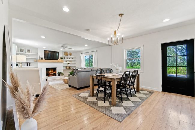 13923 W County Line Rd, House other with 3 bedrooms, 1 bathrooms and null parking in Roanoke IN | Image 5