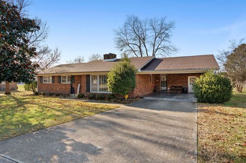 705 Dow Dr, Shelbyville, TN, 37160-2213 | Card Image