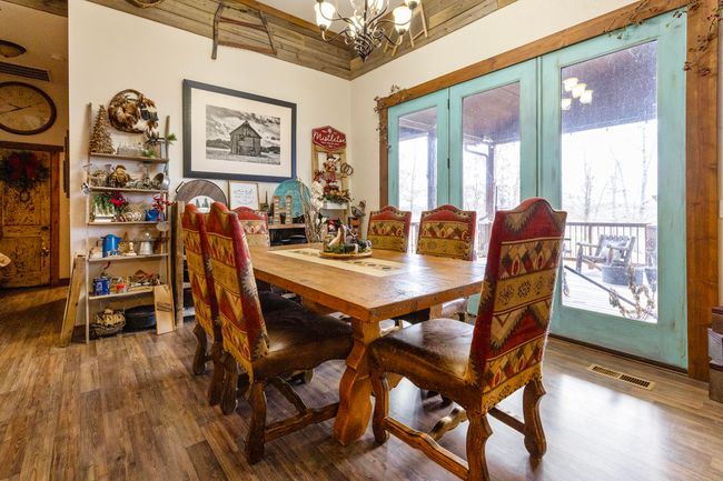 Dining Area | Image 25