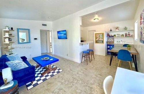 3296 William Ave, Miami, FL, 33133-5832 | Card Image