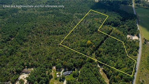 120 Lindsey Ln, Eagle Springs, NC, 27242-8271 | Card Image