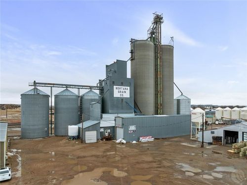 415 9th Ave Ne, Sidney, MT, 59270-4531 | Card Image