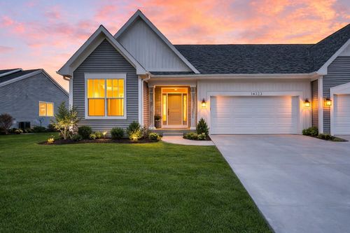 14323 Bridgeview Pt, Vicksburg, MI, 49097-9120 | Card Image