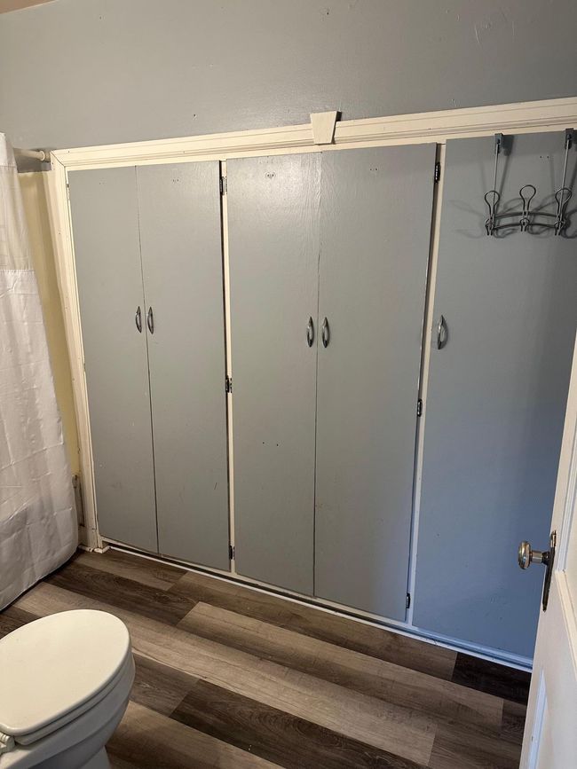 Bathroom storage on main | Image 9