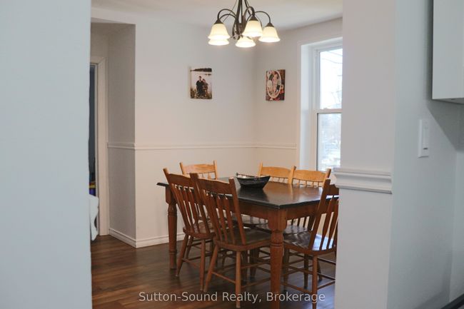 31 Yonge St S, House other with 4 bedrooms, 2 bathrooms and 4 parking in Tara ON | Image 14