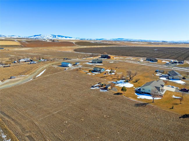 A true escape from city life with fresh air and open land. | Image 66