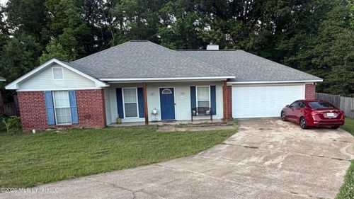 5008 Womack Dr, Byram, MS, 39272-9203 | Card Image