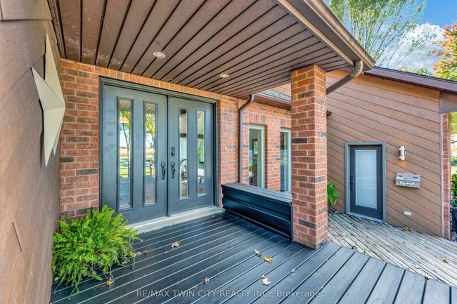 1026 2 Nd Concession Rd St, House other with 3 bedrooms, 3 bathrooms and 10 parking in Delhi ON | Image 9