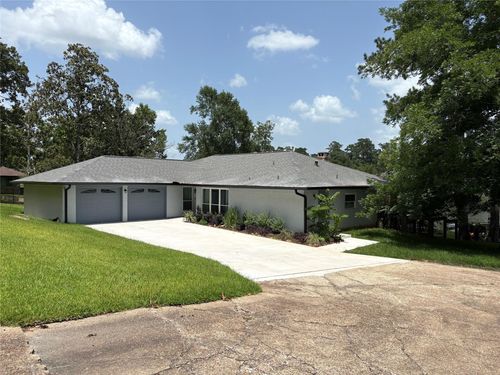 230 W Lake Dr, Livingston, TX, 77351-9029 | Card Image