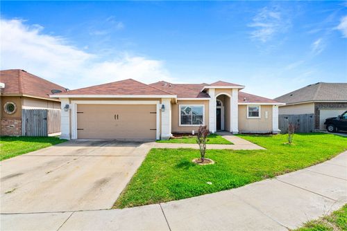 1121 Blackbuck Ln, Corpus Christi, TX, 78418-5435 | Card Image