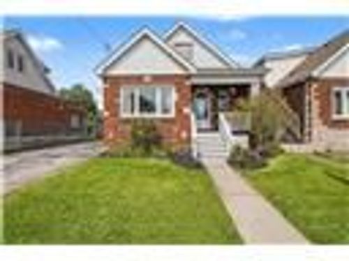 34 Weir St S, Hamilton, ON, L8K3A4 | Card Image