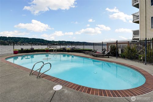 apt-101-5021 Ripley Ln N, Renton, WA, 98056-1558 | Card Image