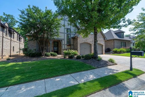 1664 Warren Ln, Vestavia, AL, 35243-2822 | Card Image