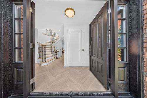 1073 Grandeur Cres, Oakville, ON, L6H4B6 | Card Image