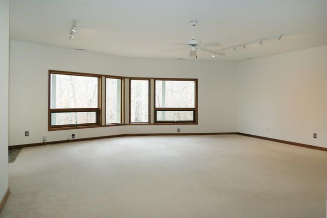 Photo #15 | Image 15